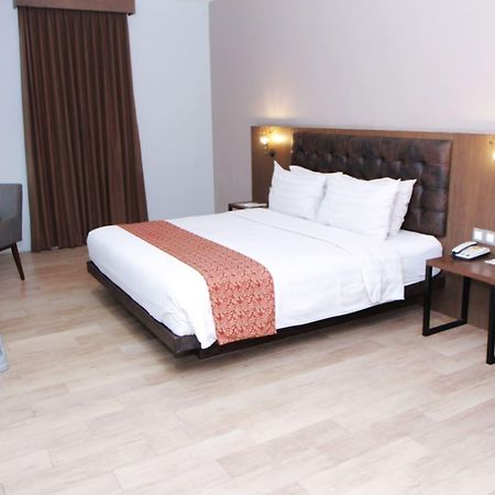 Grand Kangen Hotel Urip Sumoharjo Yogyakarta Kültér fotó