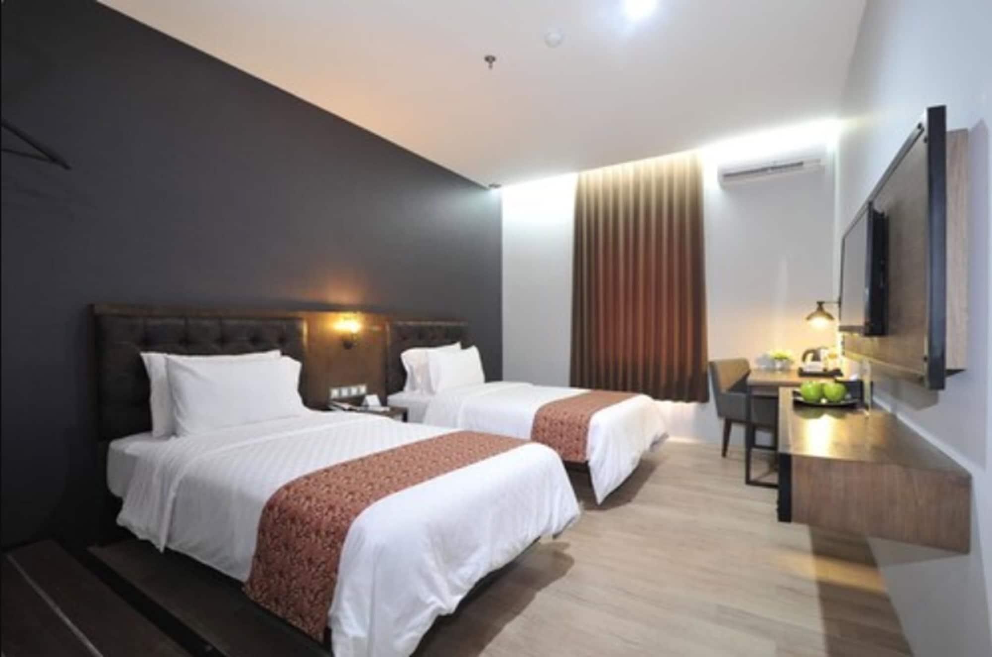 Grand Kangen Hotel Urip Sumoharjo Yogyakarta Kültér fotó