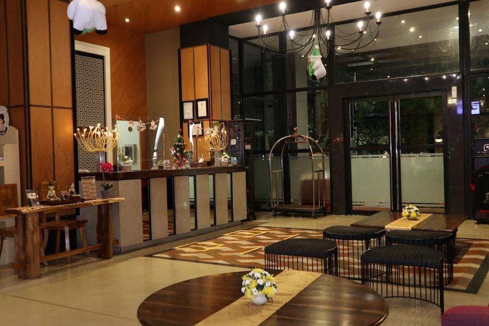 Grand Kangen Hotel Urip Sumoharjo Yogyakarta Kültér fotó