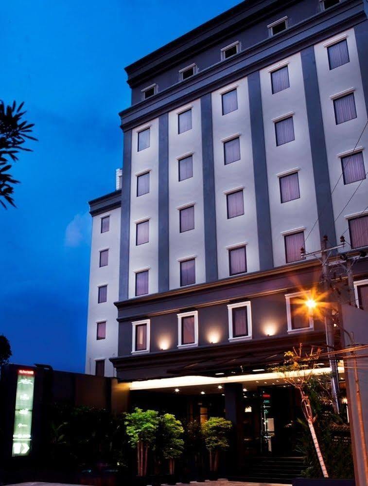 Grand Kangen Hotel Urip Sumoharjo Yogyakarta Kültér fotó